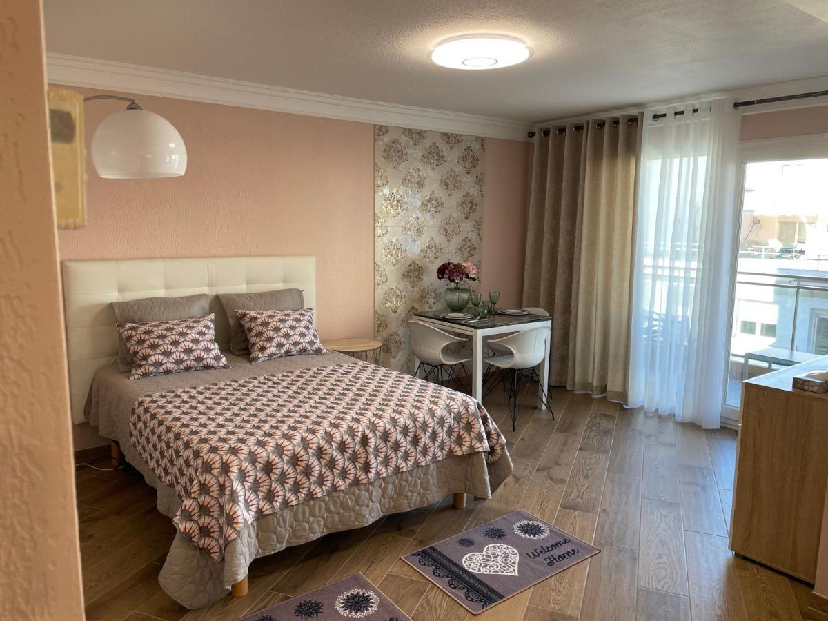 Apartamento With Swimming Pool 80 Meters Near The Niza